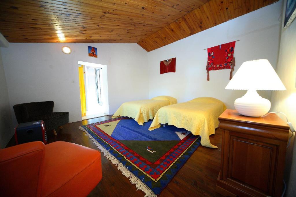 Belle De Nuit Bed and Breakfast Oppède Værelse billede