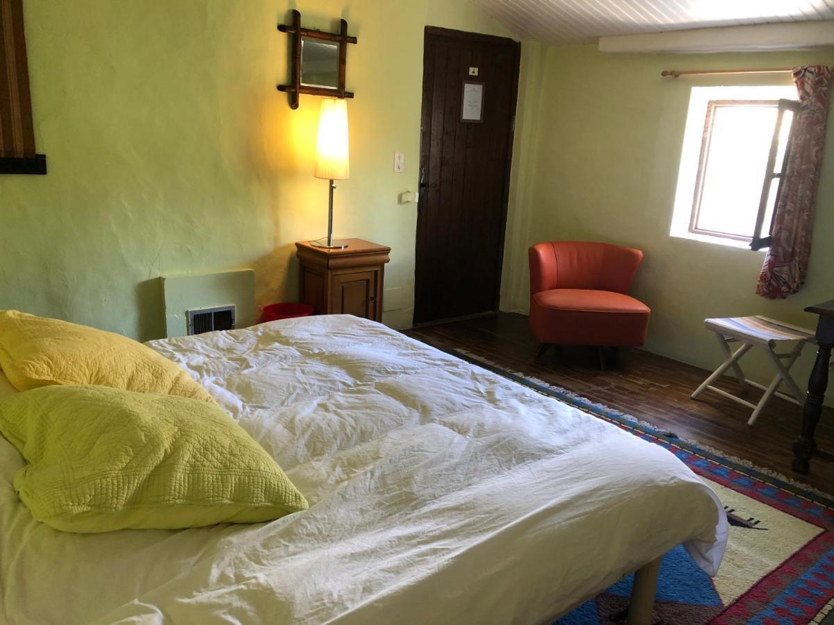 Belle De Nuit Bed and Breakfast Oppède Eksteriør billede